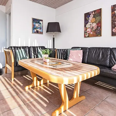 Comfortable Holiday In B Rkop With Terrace 펜션 *